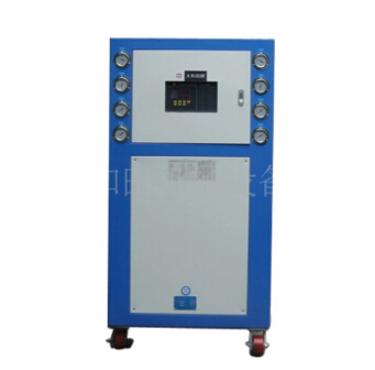 冷水機(jī)——讓機(jī)械不在有高溫情況