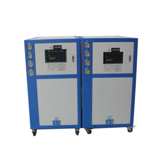 我的冷水機中暑了！