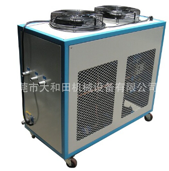 小型冷水機(jī)不僅設(shè)計(jì)好，功能也很強(qiáng)